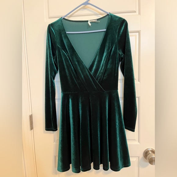 Kimchi Blue | Dresses | Urban Outfitters Emerald Green Velvet Skater Dress  | Poshmark